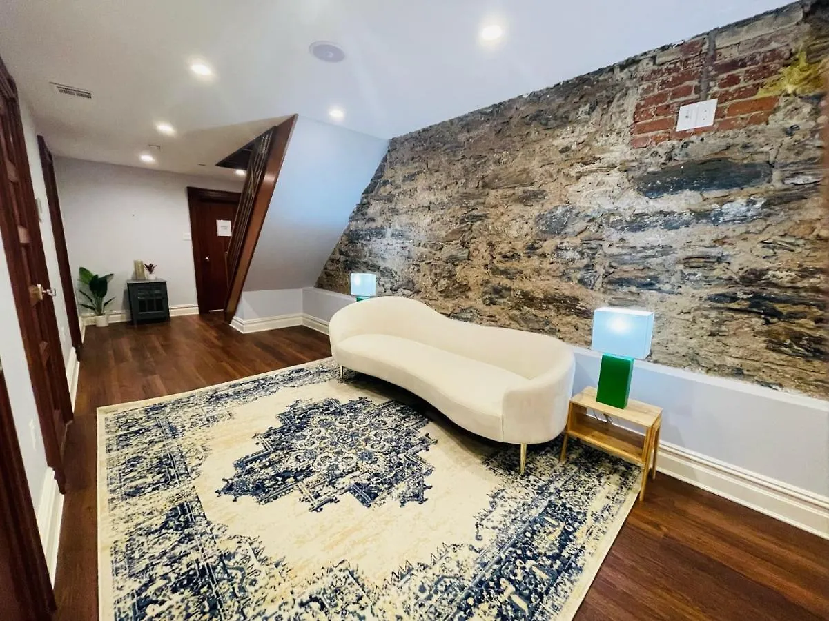 Holiday home Historic Brownstone - Newly Renovated Brownstone On Historic Street With Outdoor Space New York