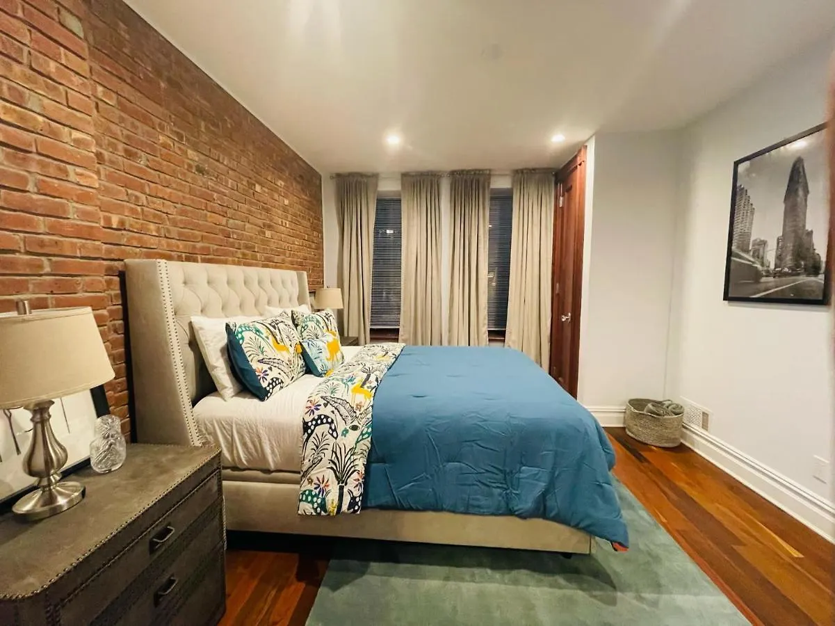 Historic Brownstone - Newly Renovated Brownstone On Historic Street With Outdoor Space New York 0*,  United States