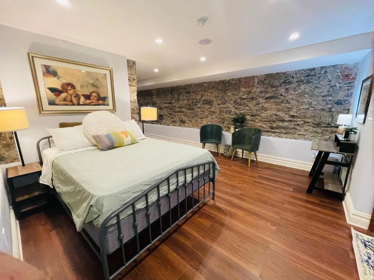 Historic Brownstone - Newly Renovated Brownstone On Historic Street With Outdoor Space New York